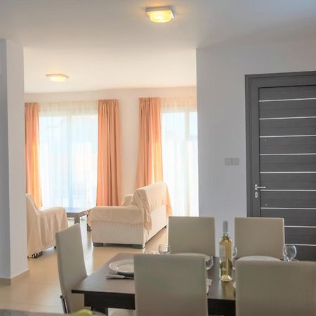Coral Bay Villa 10 Dış mekan fotoğraf